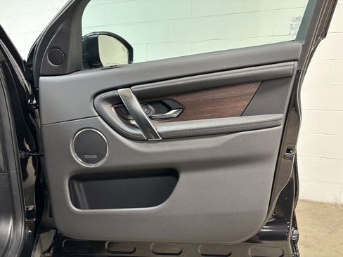 New 2025 Land Rover Discovery Sport S image 30