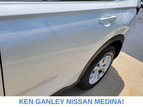 Used 2023 Honda CR-V LX image 12