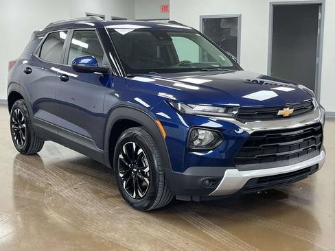Used 2022 Chevrolet TrailBlazer LT FWD image 3