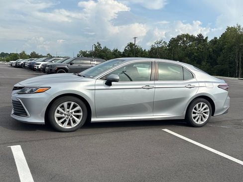 Used 2023 Toyota Camry LE FWD image 20