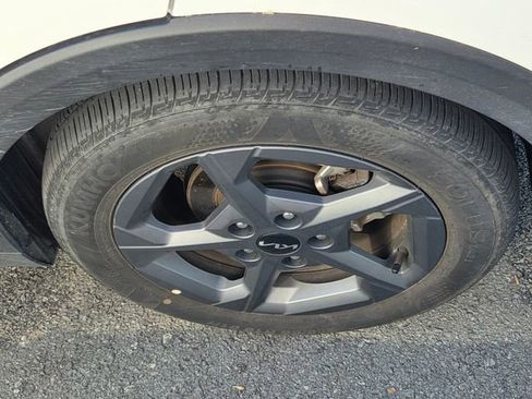 Used 2025 Kia K4 FWD image 9
