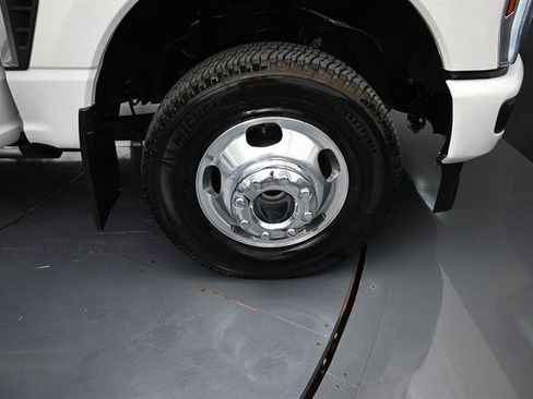 Certified 2024 Ford F350 Platinum AWD/4WD image 26
