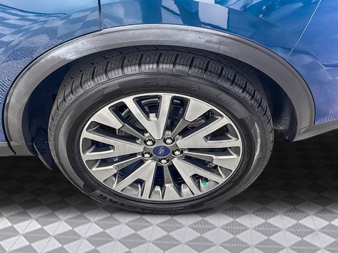 Used 2020 Ford Escape Titanium image 37