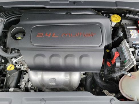 Certified 2022 Jeep Compass Limited image 40