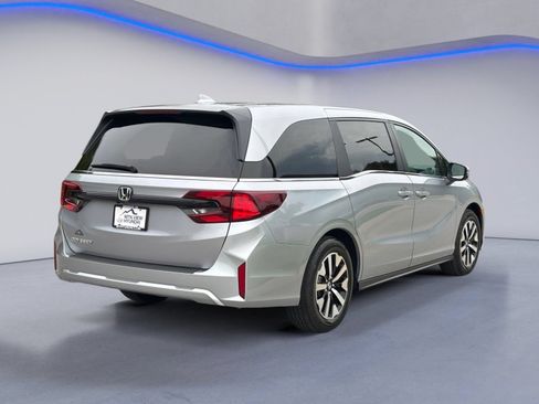Used 2026 Honda Odyssey EX-L image 6