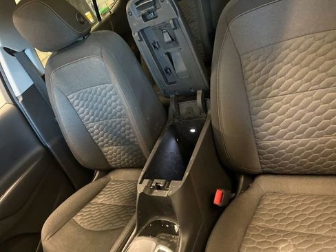 Used 2019 Chevrolet Equinox LT w/ Sun & Navigation Package image 19