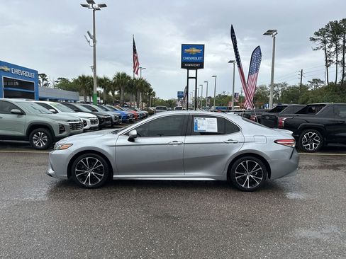 Used 2019 Toyota Camry SE image 13