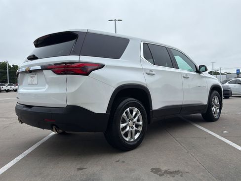 Used 2023 Chevrolet Traverse LS AWD/4WD image 8