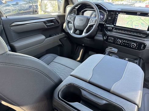 Certified 2025 Chevrolet Silverado 1500 ZR2 w/ Technology Package AWD/4WD image 15