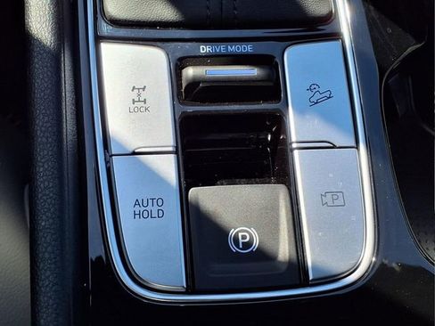 Used 2025 Hyundai Santa Cruz SEL image 18