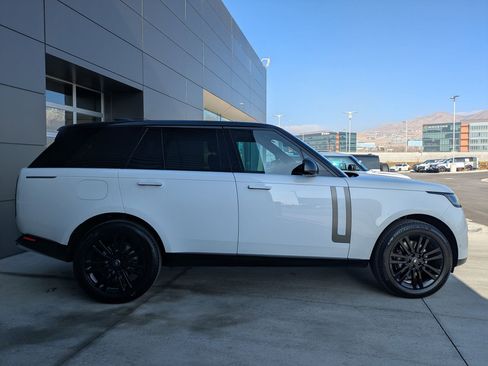 Certified 2023 Land Rover Range Rover SE image 5