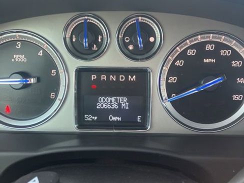 Used 2010 Cadillac Escalade Premium AWD/4WD image 3