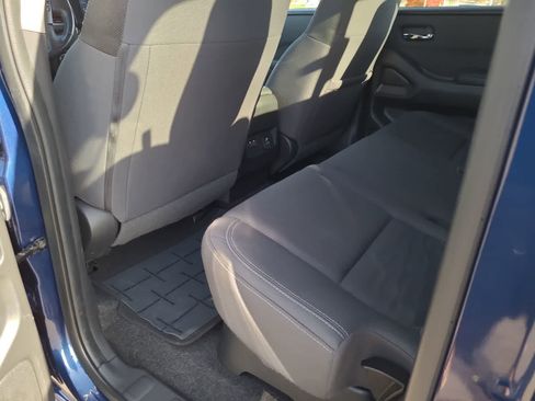 Used 2023 Nissan Frontier SV w/ SV Convenience Package image 20