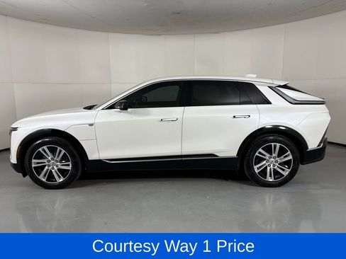Used 2024 Cadillac Lyriq Tech w/ Driver Assist Package AWD/4WD image 8
