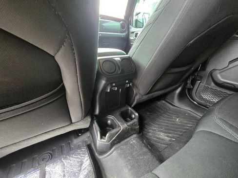 Used 2020 Jeep Wrangler Unlimited Sport image 19
