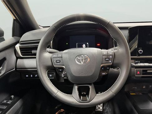 Used 2026 Toyota Camry SE FWD image 22