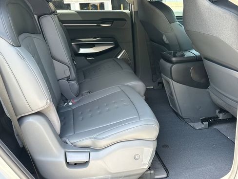 New 2026 Kia EV9 Wind AWD/4WD image 17