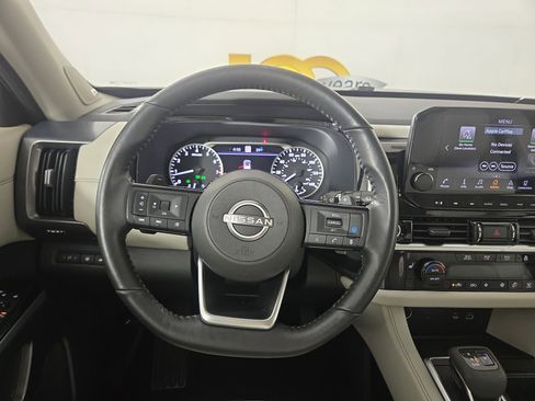 Used 2022 Nissan Pathfinder SL w/ SL Premium Package image 14