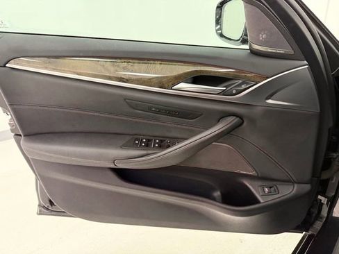 Used 2023 BMW 540i w/ Premium Package image 16