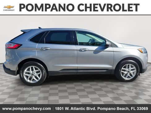 Used 2023 Ford Edge SEL image 2