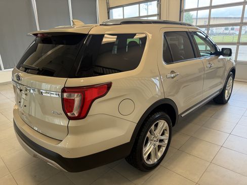 Used 2017 Ford Explorer Limited AWD/4WD image 2