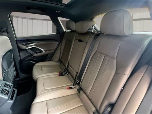 Used 2025 Audi Q5 Premium w/ Convenience Package AWD/4WD image 22