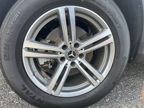 Used 2022 Mercedes-Benz GLC 300 4MATIC image 17