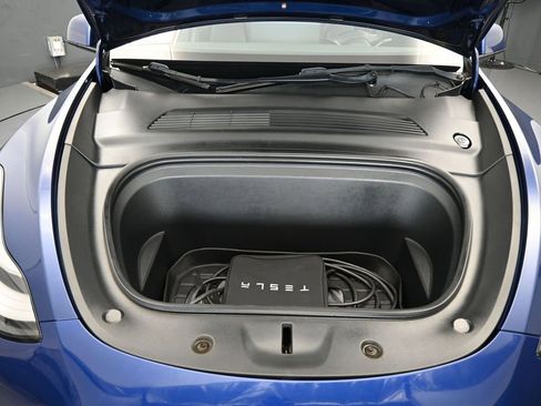 Used 2021 Tesla Model Y Long Range image 46