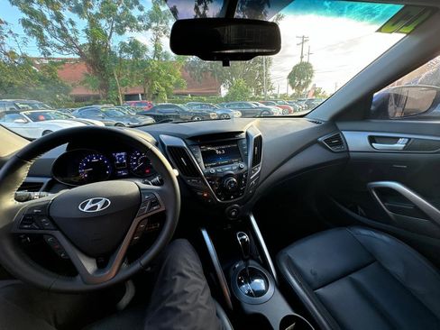Used 2015 Hyundai Veloster Turbo image 37
