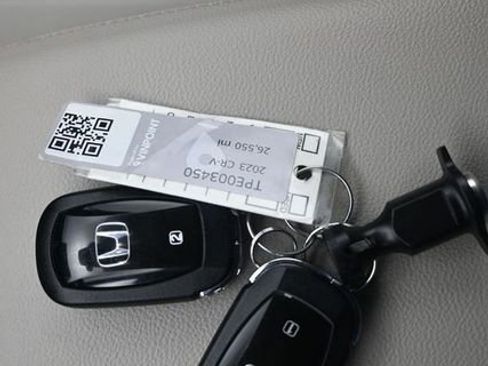 Used 2023 Honda CR-V EX-L image 10