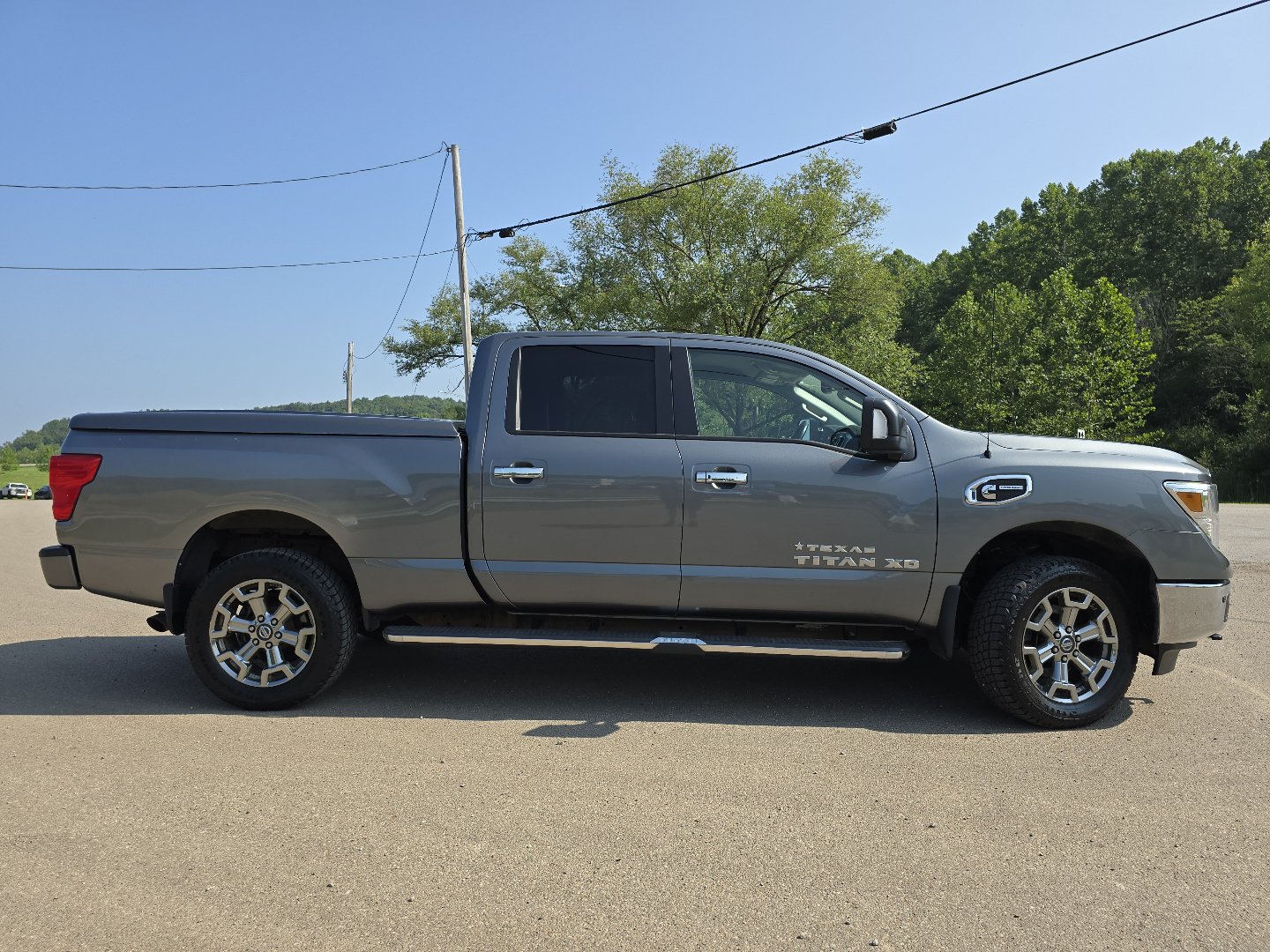 Used 2018 Nissan Titan SV w/ SV Convenience Package AWD/4WD image 20