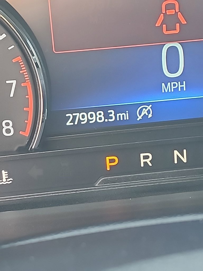 Used 2023 Ford Explorer XLT AWD/4WD image 25