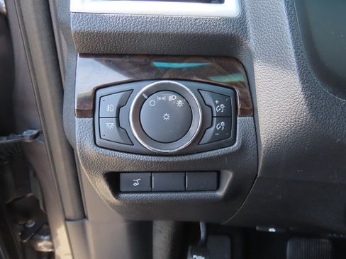 Used 2014 Ford Explorer Limited w/ Equipment Group 301A FWD image 28
