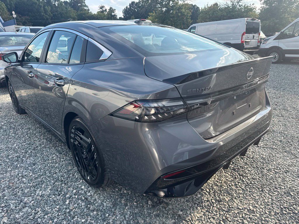 Used 2026 Nissan Sentra SR FWD image 4