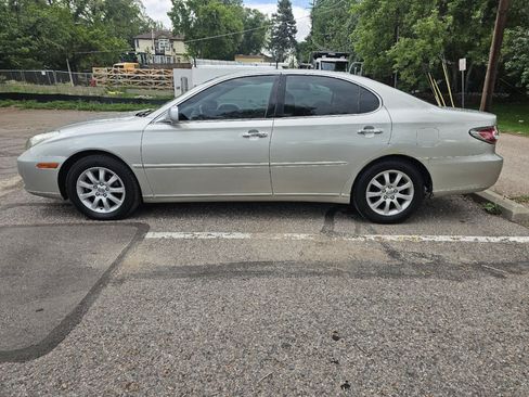 Used 2004 Lexus ES 330 FWD image 2