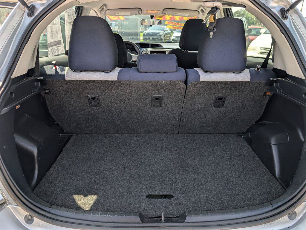 Used 2013 Toyota Yaris LE FWD image 11