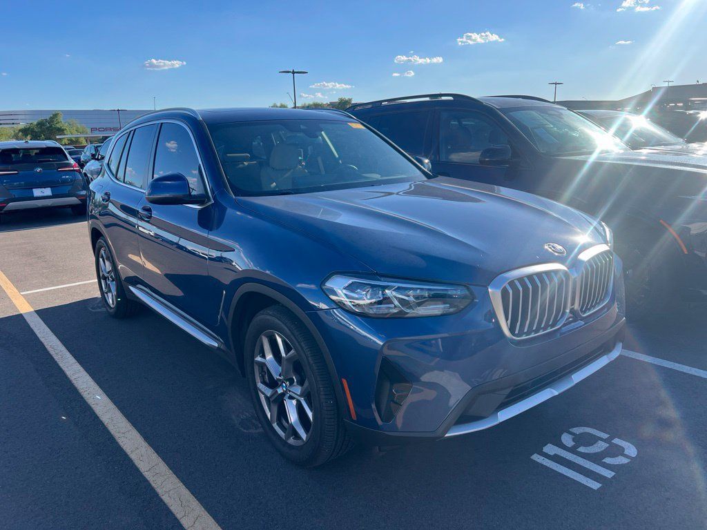 Used 2022 BMW X3 sDrive30i w/ Premium Package RWD image 3