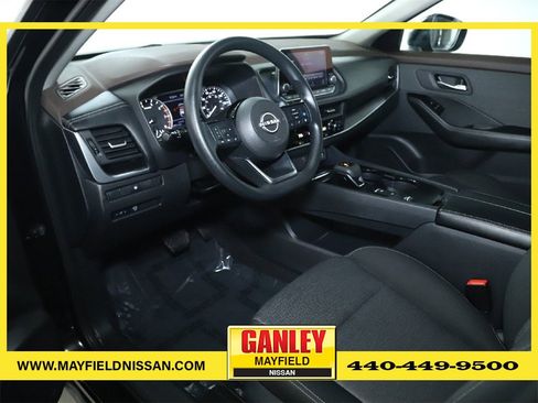 Used 2023 Nissan Rogue SV image 17