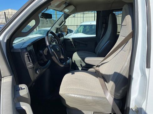 Used 2017 Chevrolet Express 2500 LS image 17
