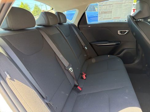 New 2026 Kia K4 FWD image 13