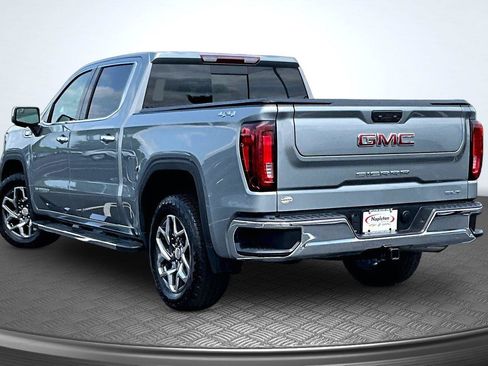 Used 2024 GMC Sierra 1500 SLT w/ SLT Convenience Package AWD/4WD image 14