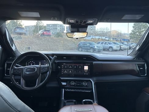 Used 2024 GMC Sierra 2500 Denali Ultimate image 19