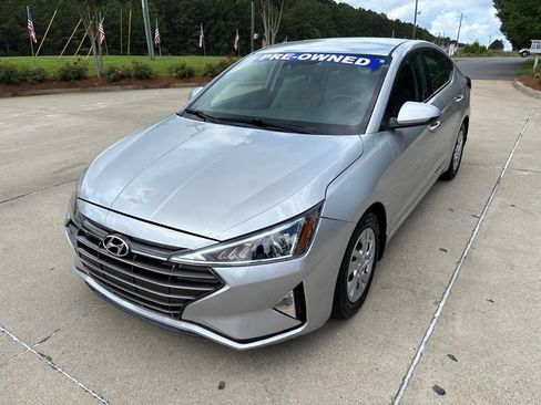 Used 2020 Hyundai Elantra SE FWD image 20