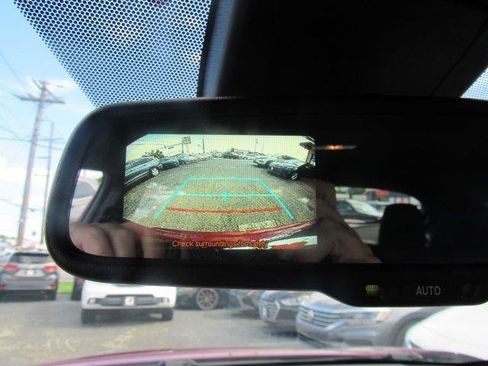 Used 2018 Toyota C-HR XLE FWD image 33
