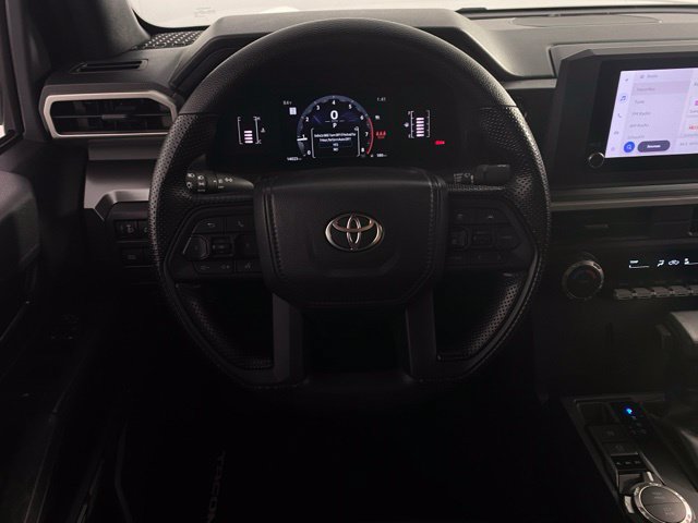 Used 2025 Toyota Tacoma SR5 AWD/4WD image 17