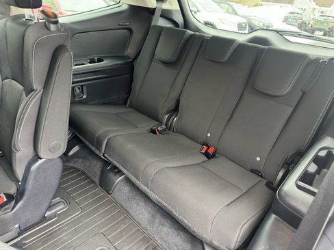 Used 2023 Subaru Ascent Premium w/ Convenience Package image 21