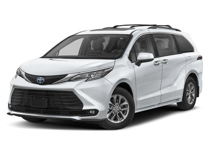 New 2025 Toyota Sienna XLE
