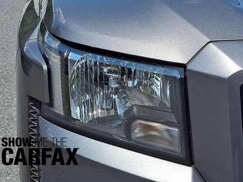 Used 2022 Nissan Frontier SV AWD/4WD image 13
