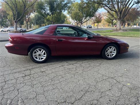 Used 1994 Chevrolet Camaro LT image 8