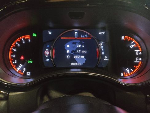 Used 2021 Dodge Durango SXT w/ 3rd Row Seating Group image 23